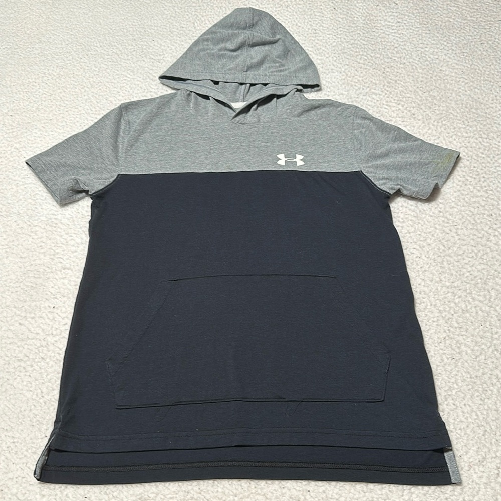 Under Armour Boys Navy & Gray Front Pocket Hoodie Tee, EUC, Size Youth Large